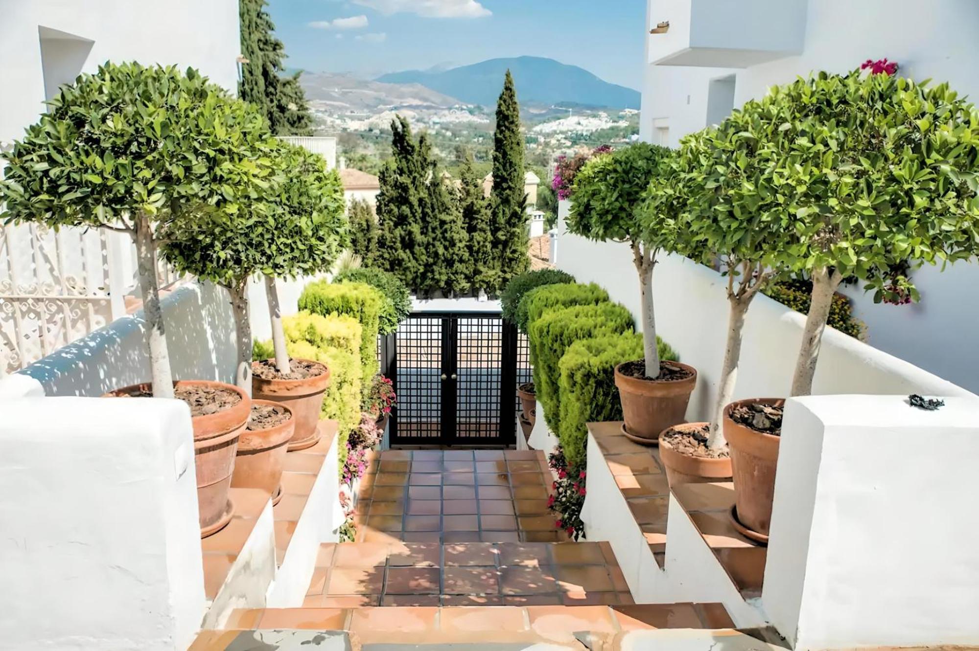 Gorgeous 2Br Apt. W/ Mountain View Puerto Banus Marbella Zewnętrze zdjęcie