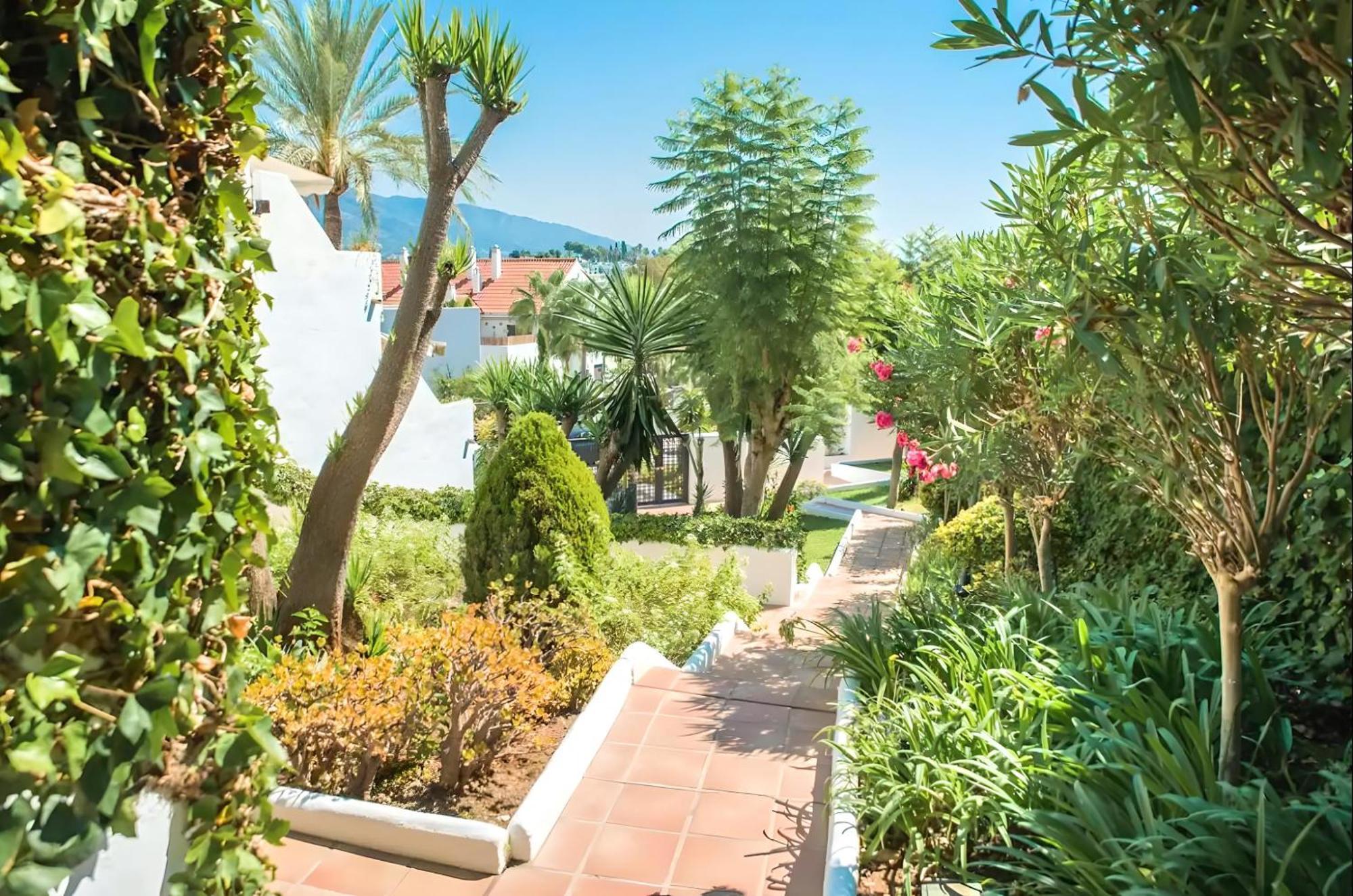 Gorgeous 2Br Apt. W/ Mountain View Puerto Banus Marbella Zewnętrze zdjęcie
